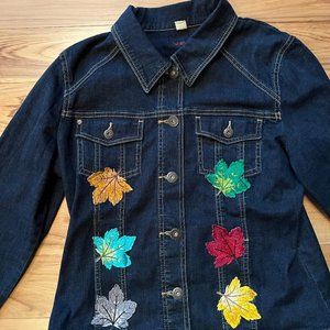 NWT Womens Wrangler Jean Jacket, Fall Leaves Appliques & Patches, Size Lg